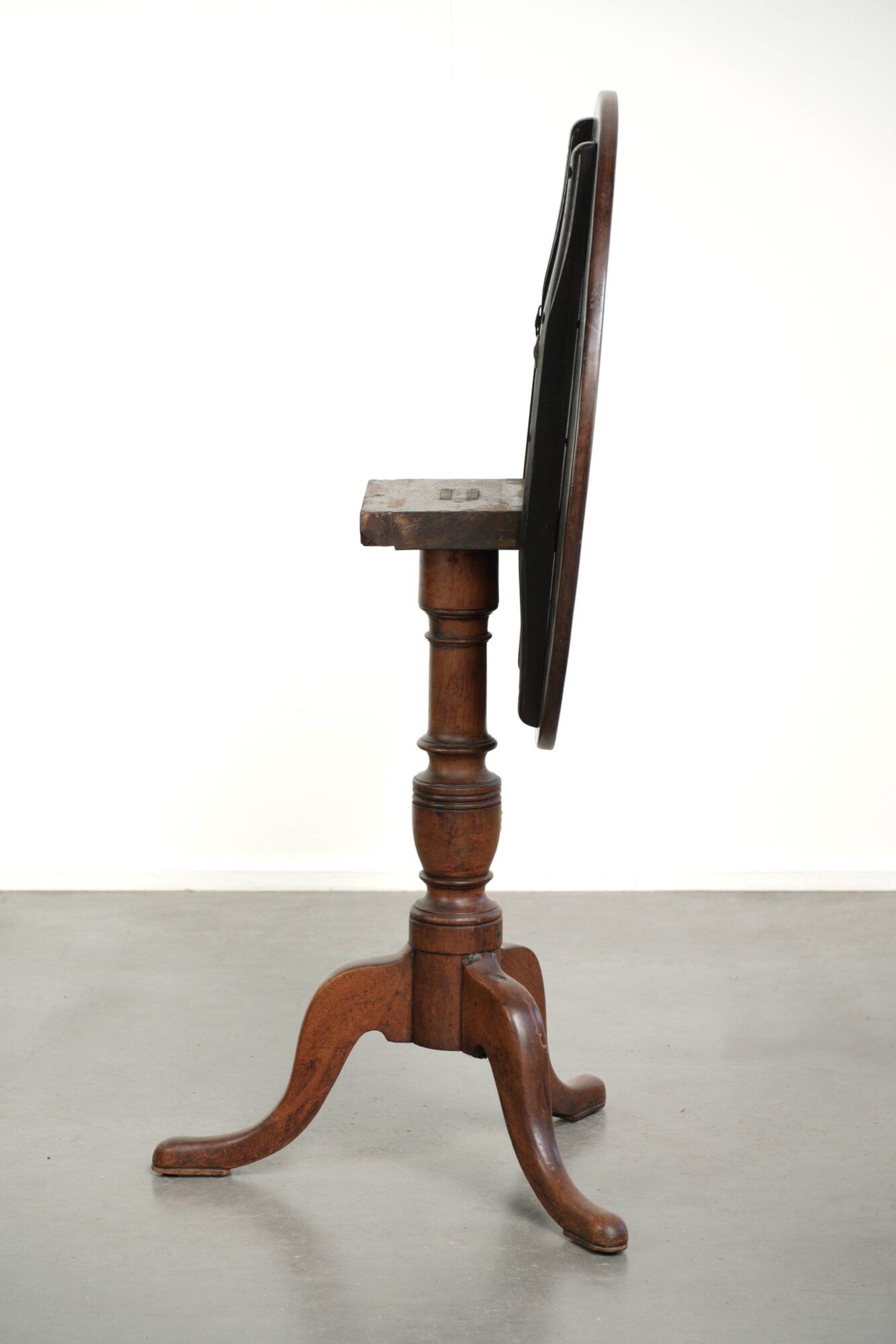 Nice antique English tilt-top table with a wonderful patina
