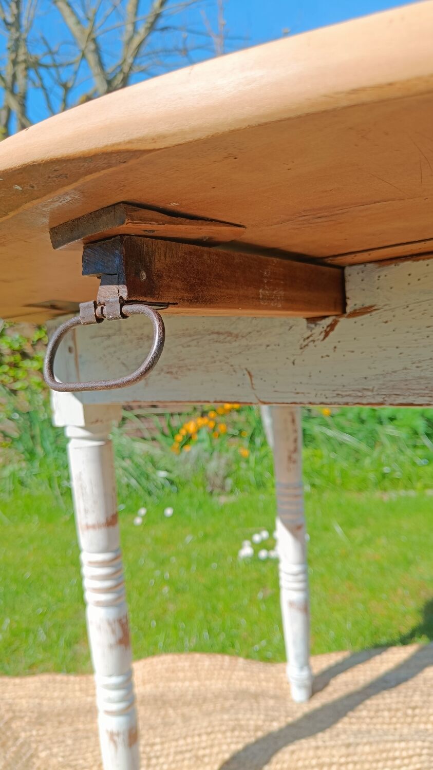 Antique patinated round table – wooden top