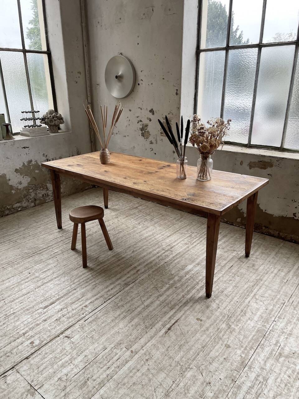 Farmhouse table with spindle legs 2m
