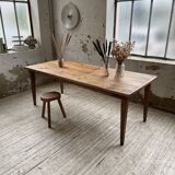Farmhouse table with spindle legs 2m