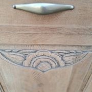 Art Deco buffet in oak and anthracite.