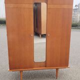 Armoire vintage