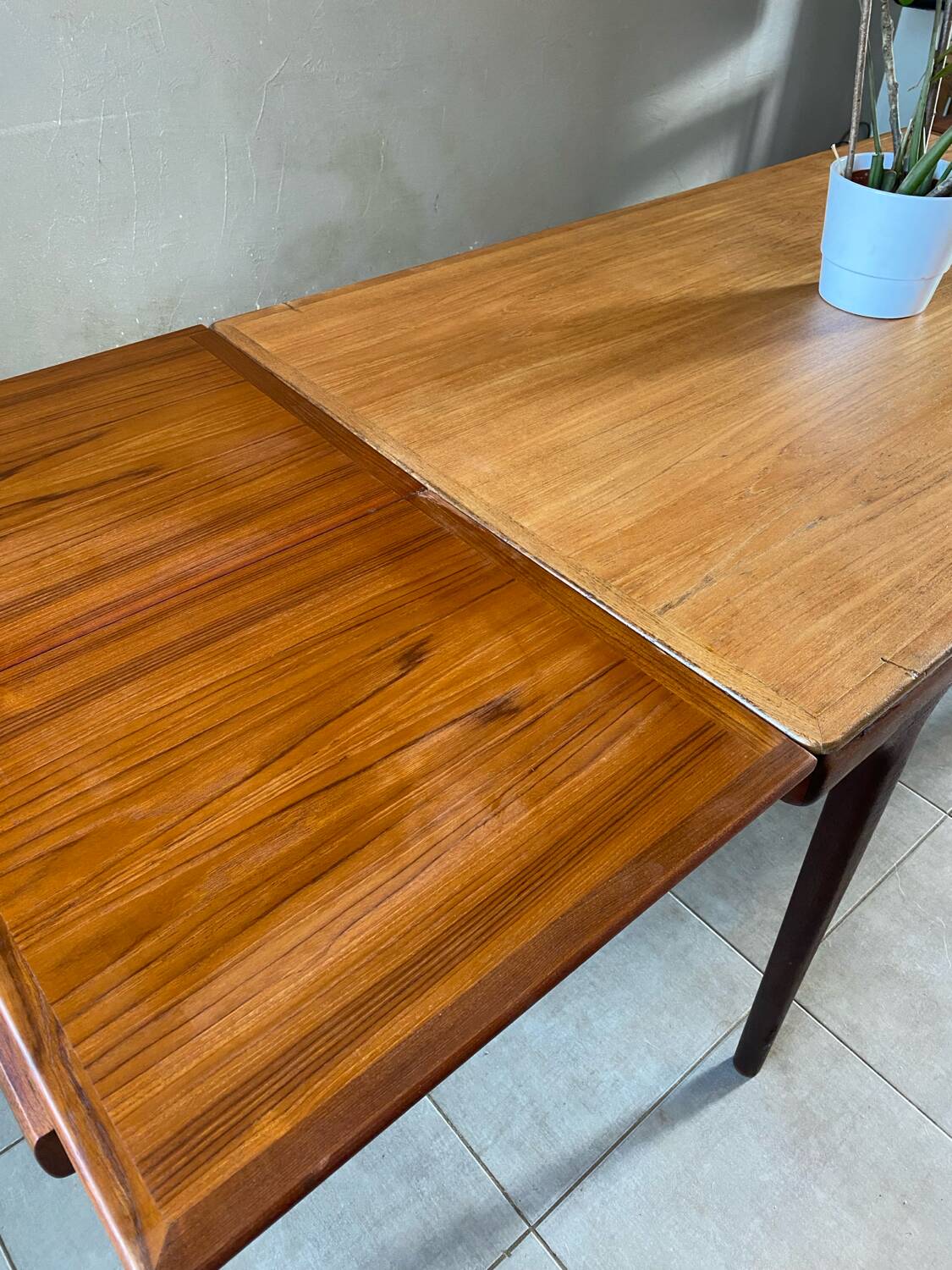 Vintage extendable teak table