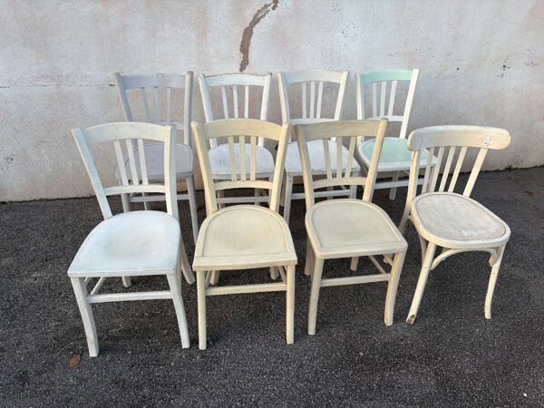 Set de 8 chaises bistrot blanches dépareillées