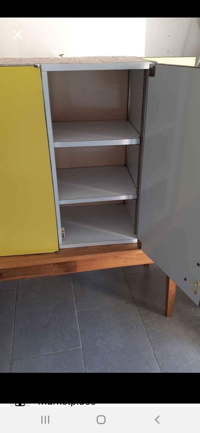 Meuble formica jaune