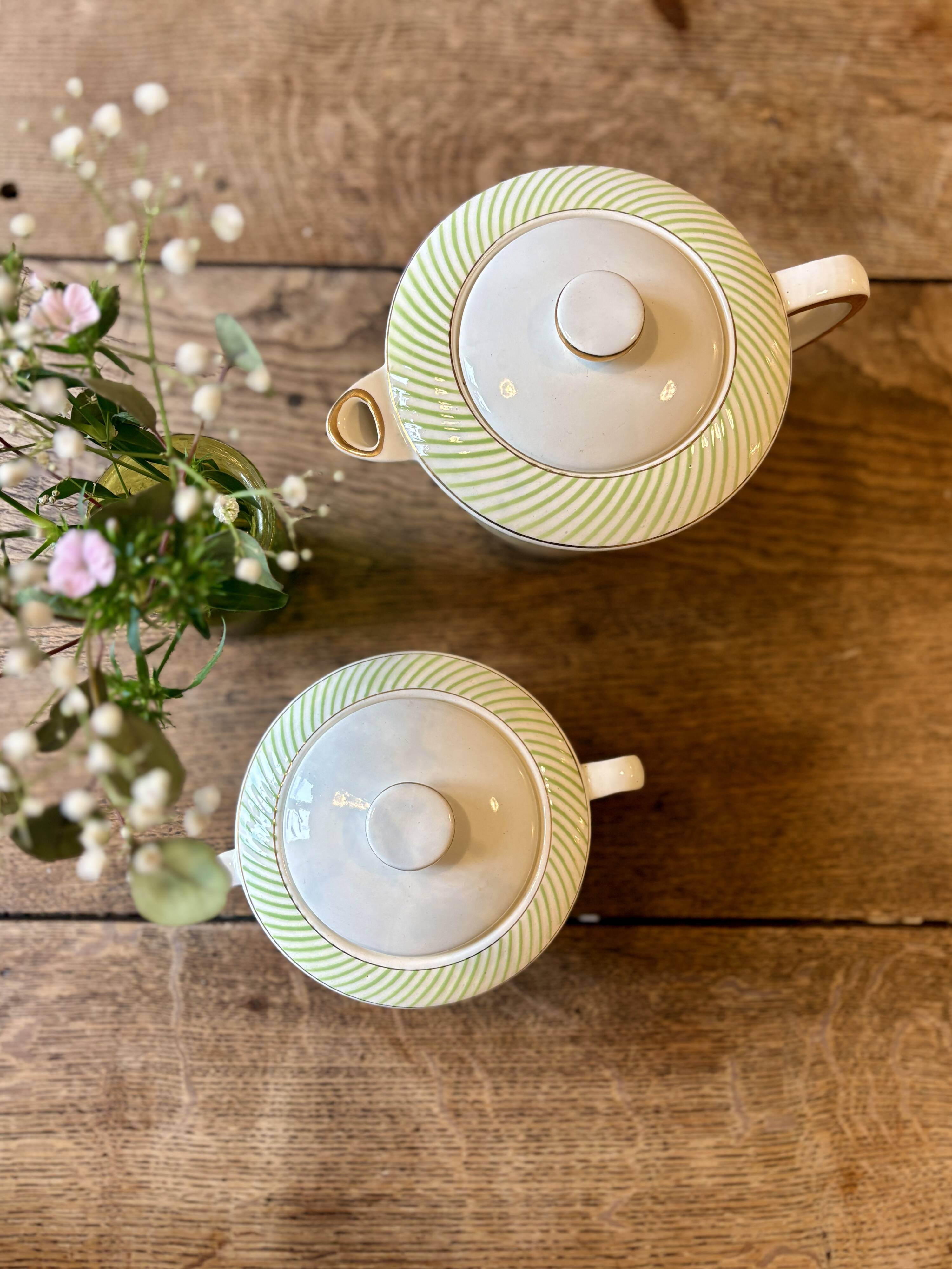 Vintage teapot and sugar bowl - Arizona by Salins