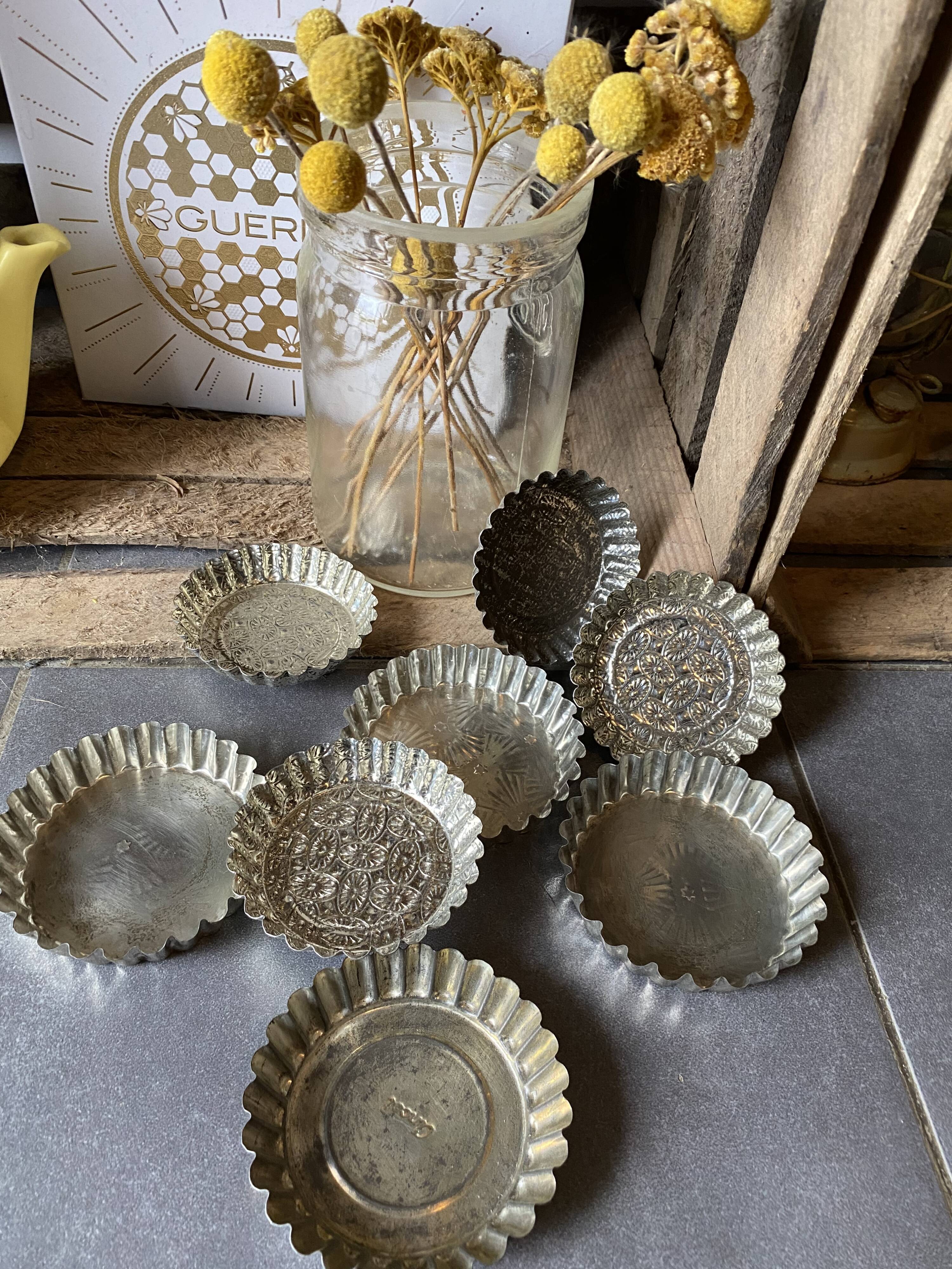 8 moules vintage tartelettes