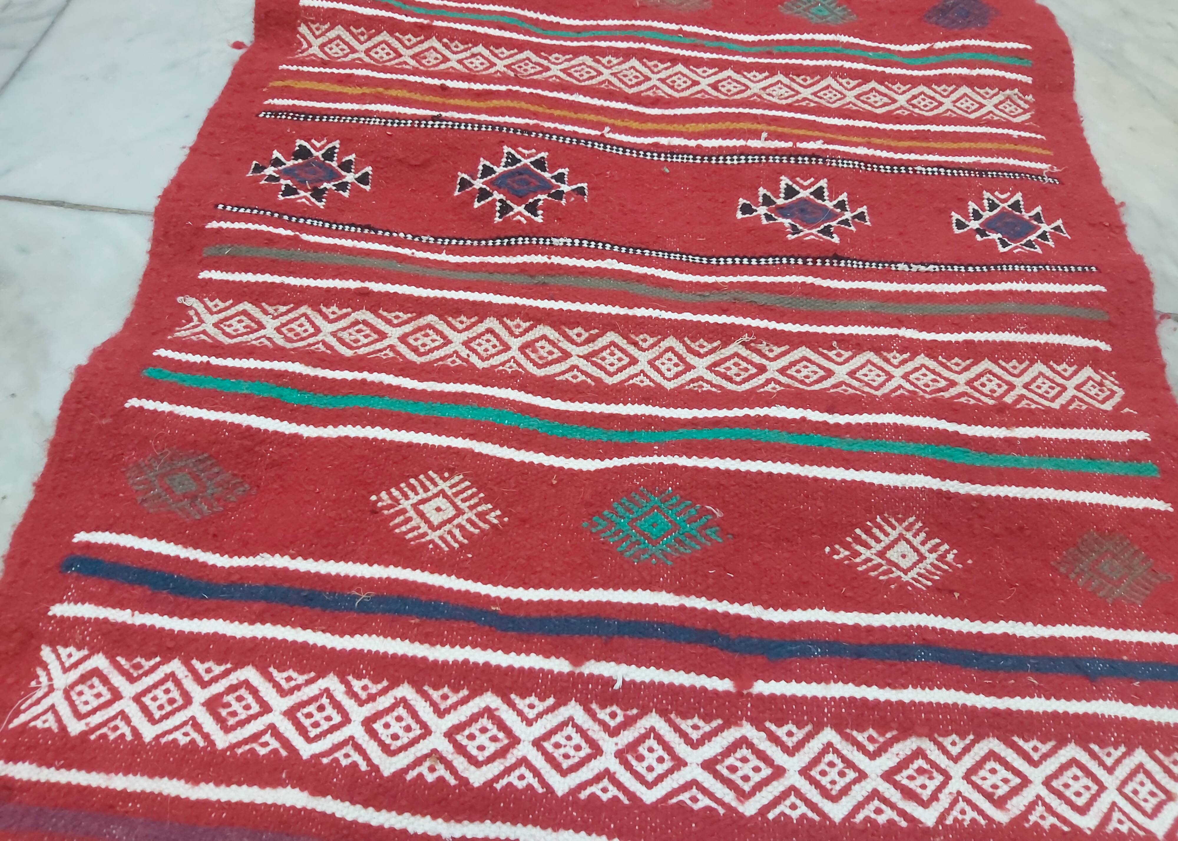 Traditional handmade red carpet 63x95ccm