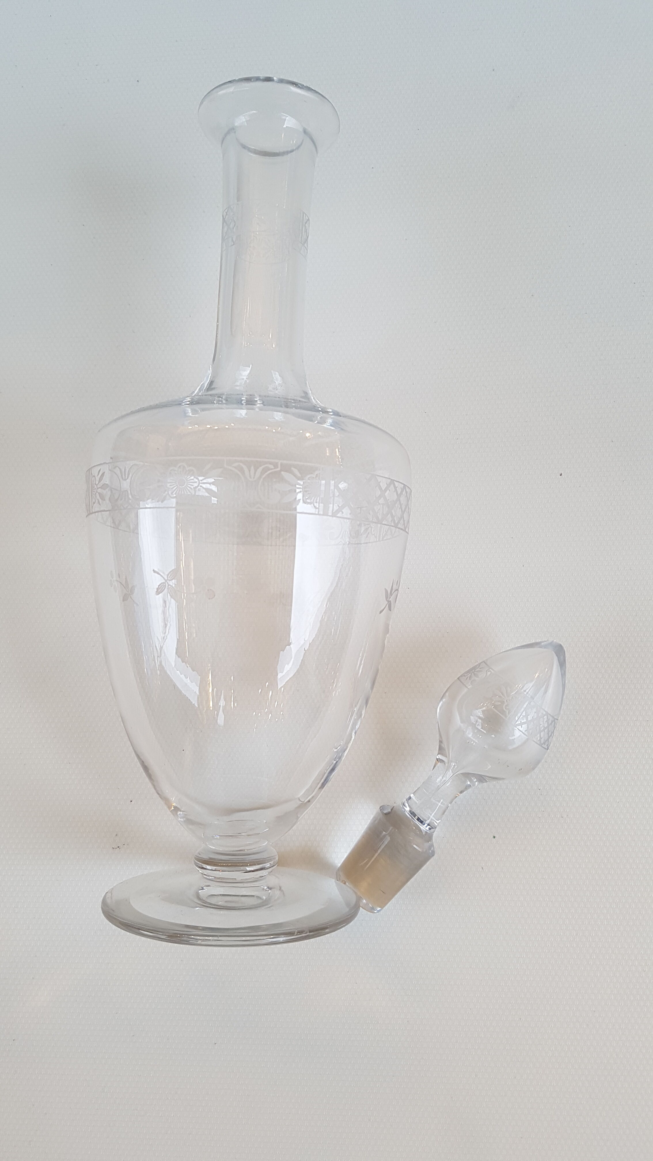 Baccarat crystal carafe, engraved frieze model, circa 1910