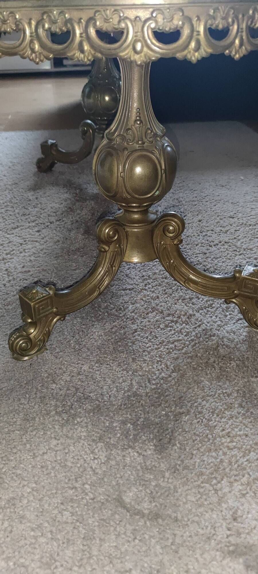 Mid-20th century neoclassical Hollywood Regency coffee table