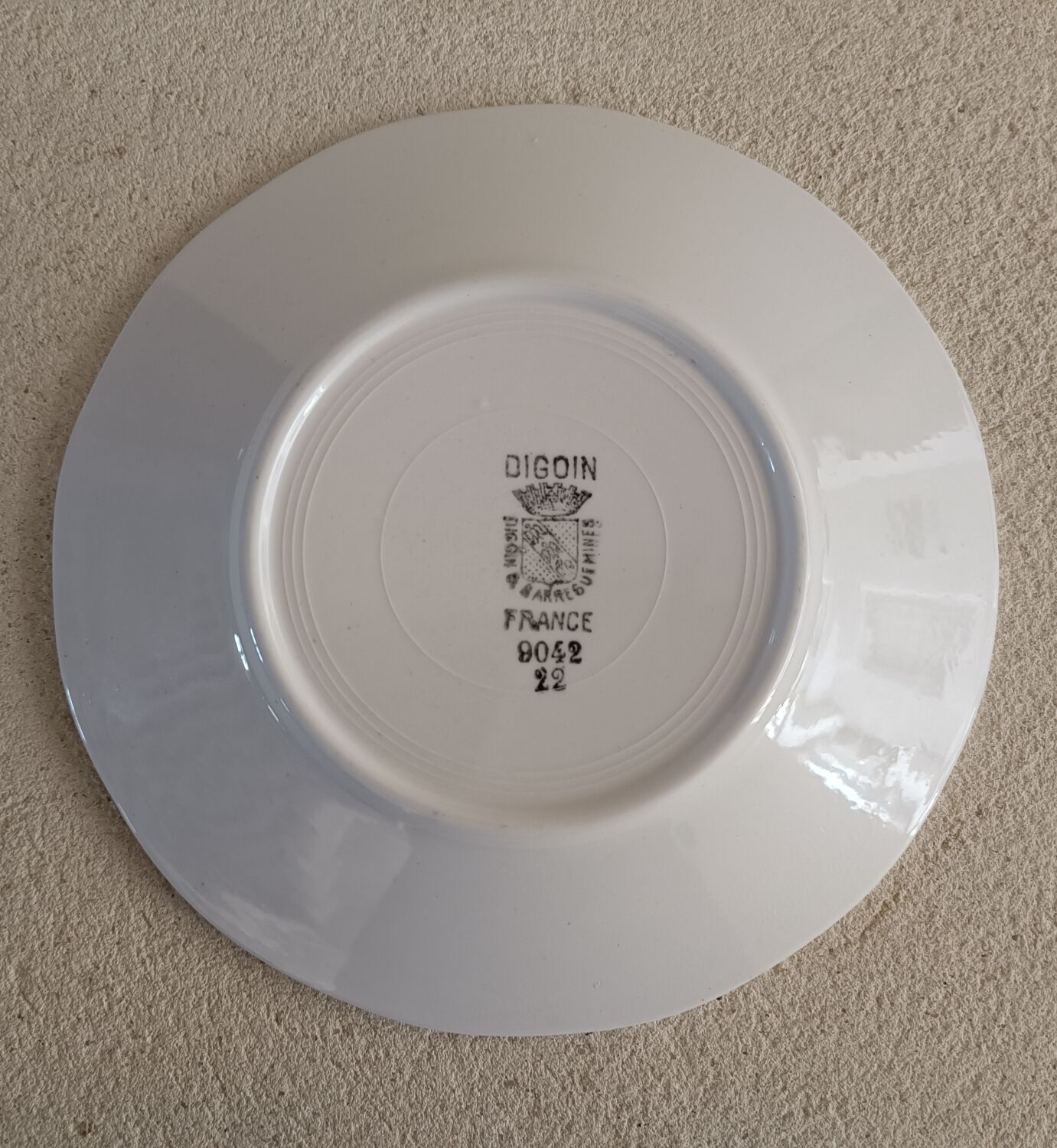 Digoin iron earth saucer