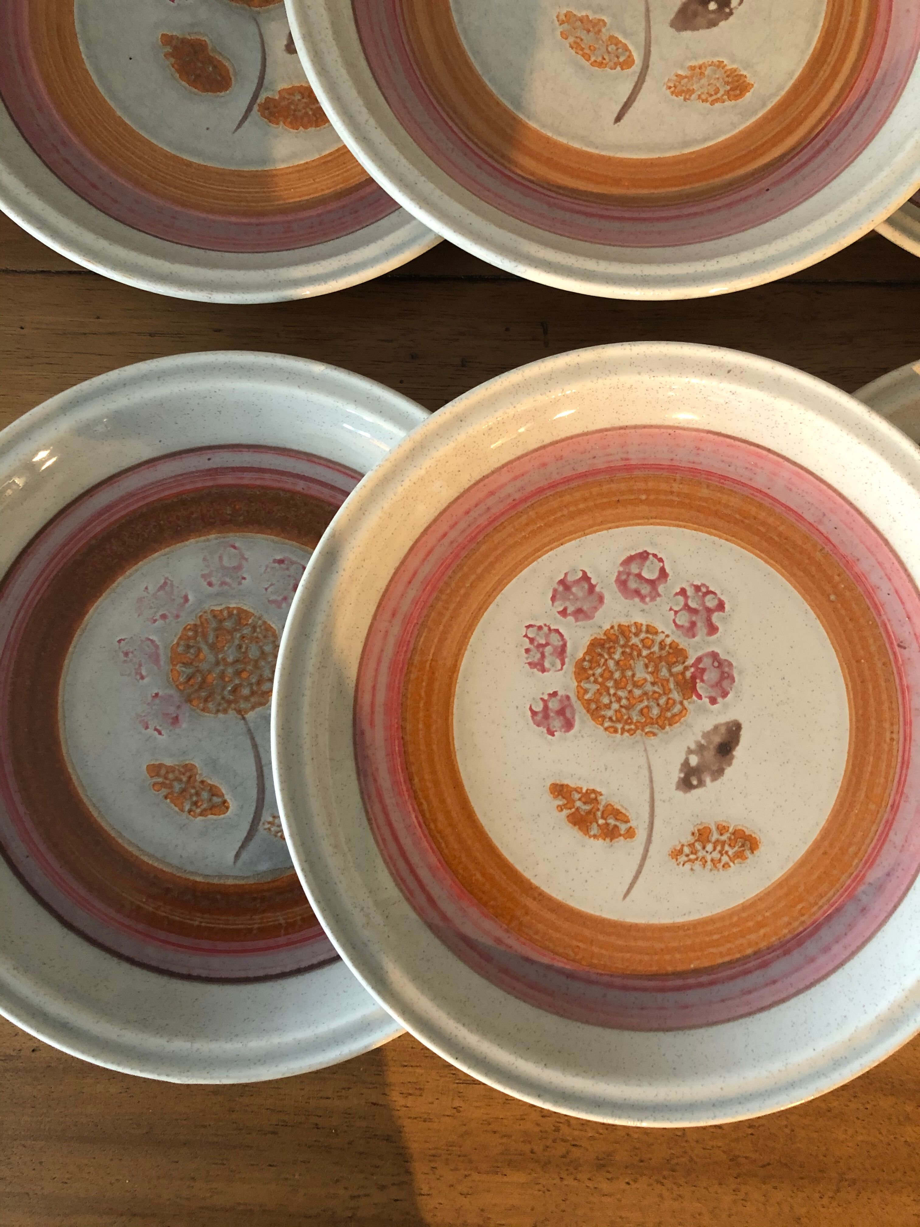6 flat plates in vintage sandstone