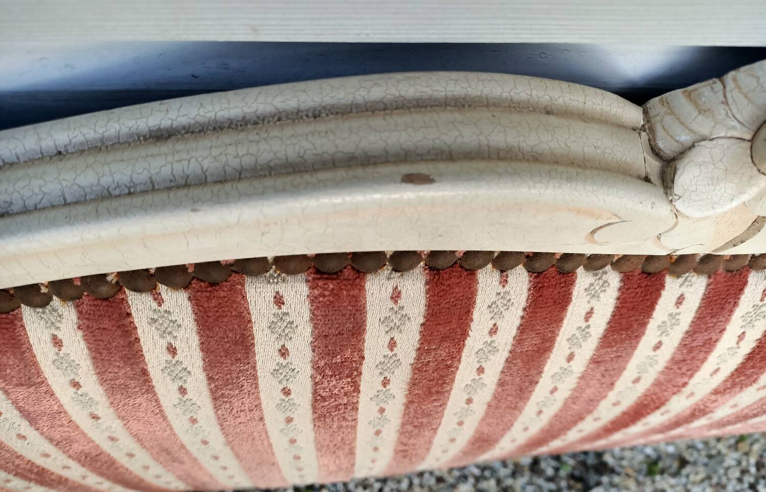 Upholstered bed