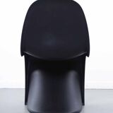 Verner Panton black chair – Vitra