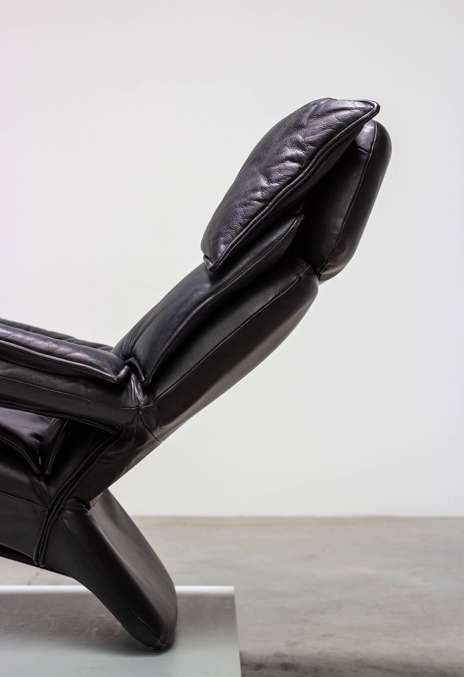 Brazilian Modern Reclining Chair “Pony” by Percival Lafer, 1980s