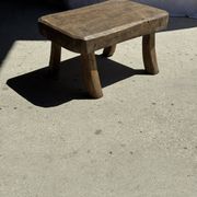 Petit stool, tabouret d'appoint en teck massif rectangulaire arrondie