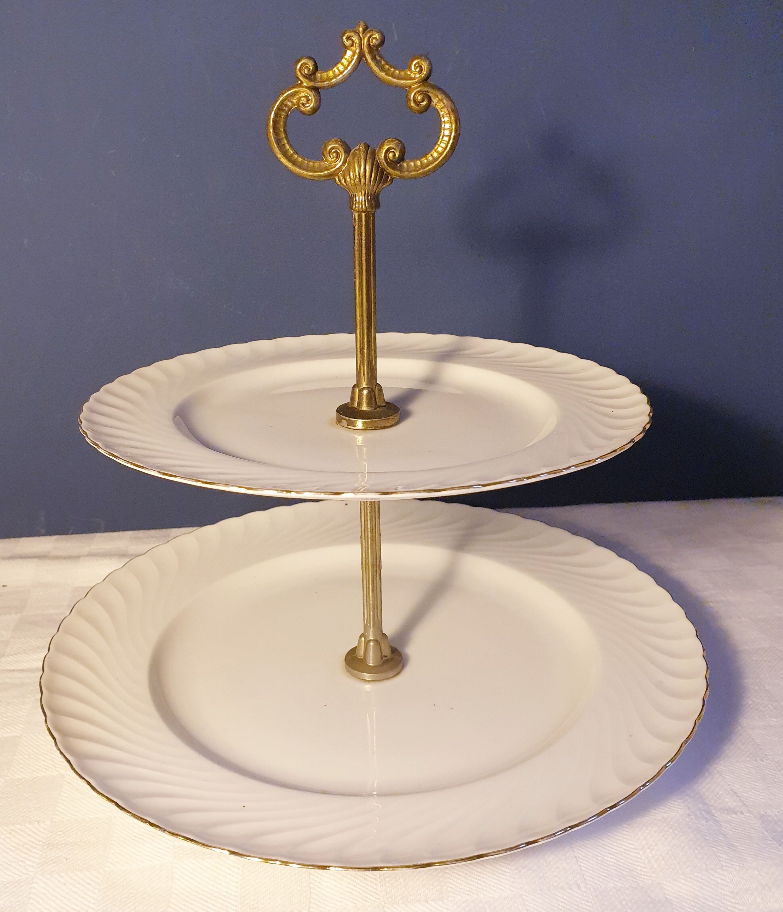 Bavarian porcelain servant