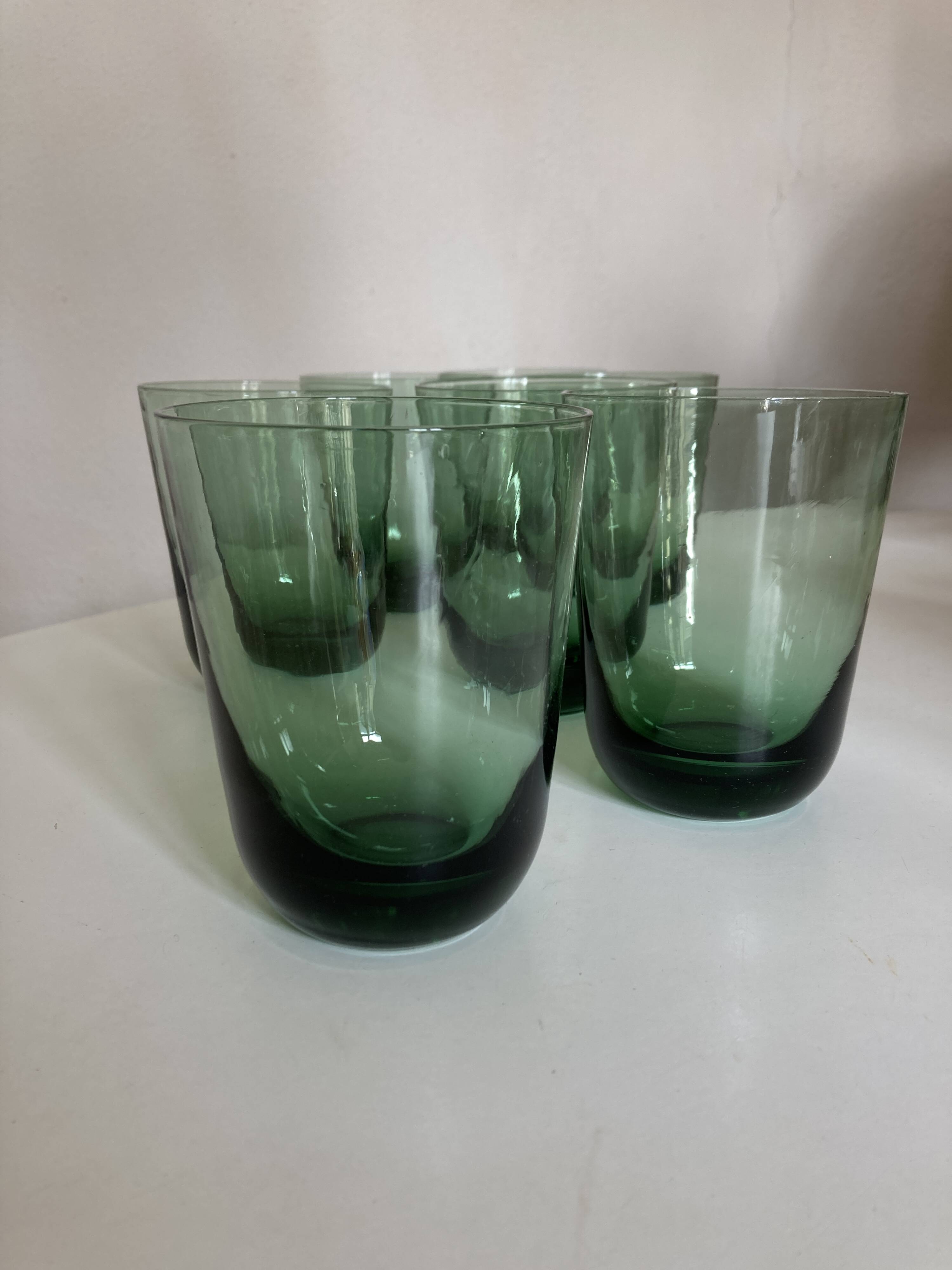Set de 7 verres gobelets XXL en verre vert 1960