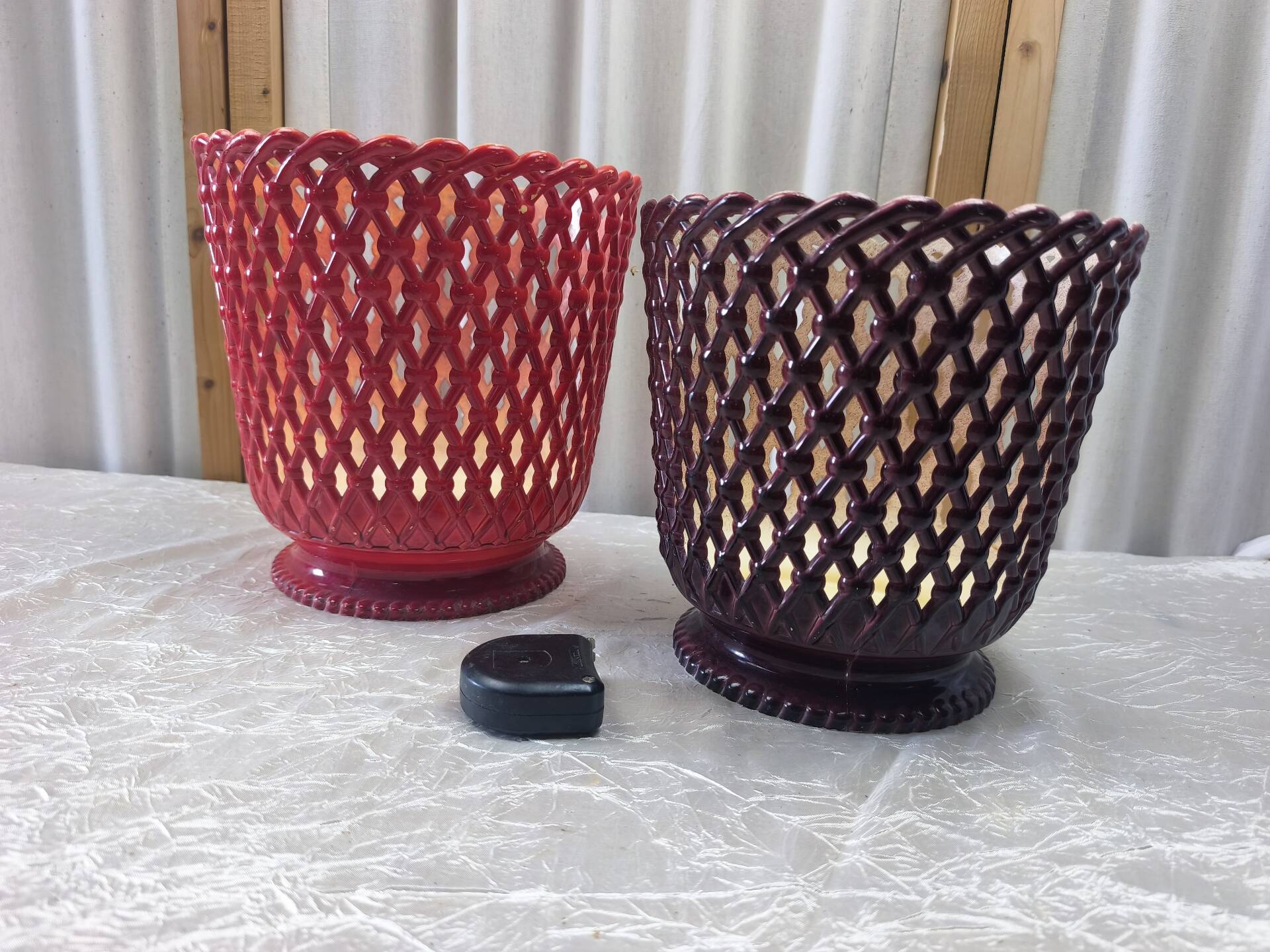Pair of vintage plant pots SYLA – Made in France – Red and burgundy
