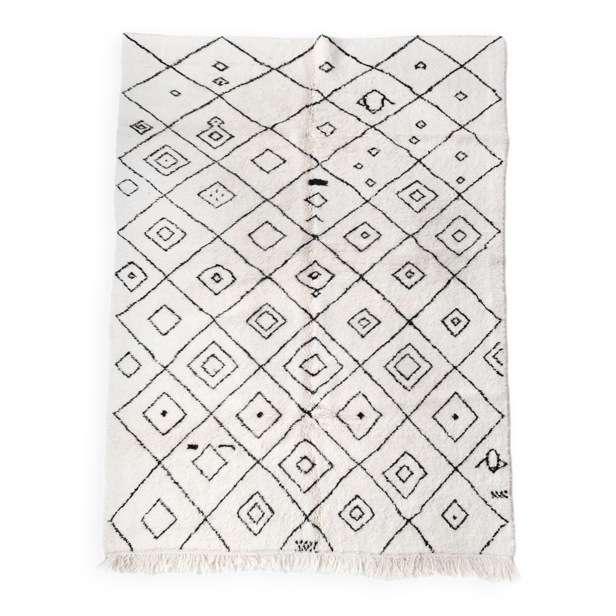 Berber carpet Beni Ouarain with black diamonds 296x187cm