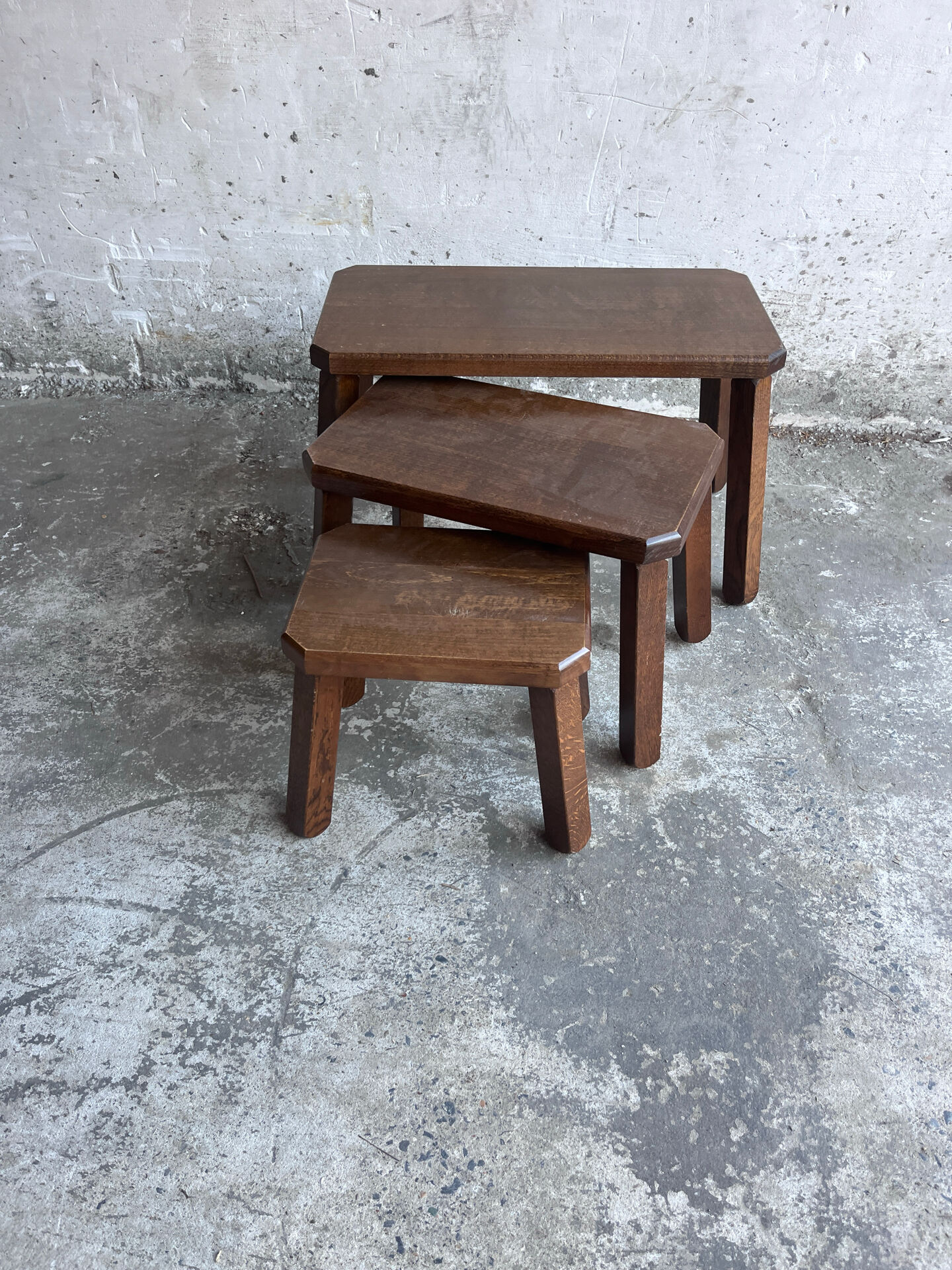 Ensemble de 3 tables gigognes en chêne