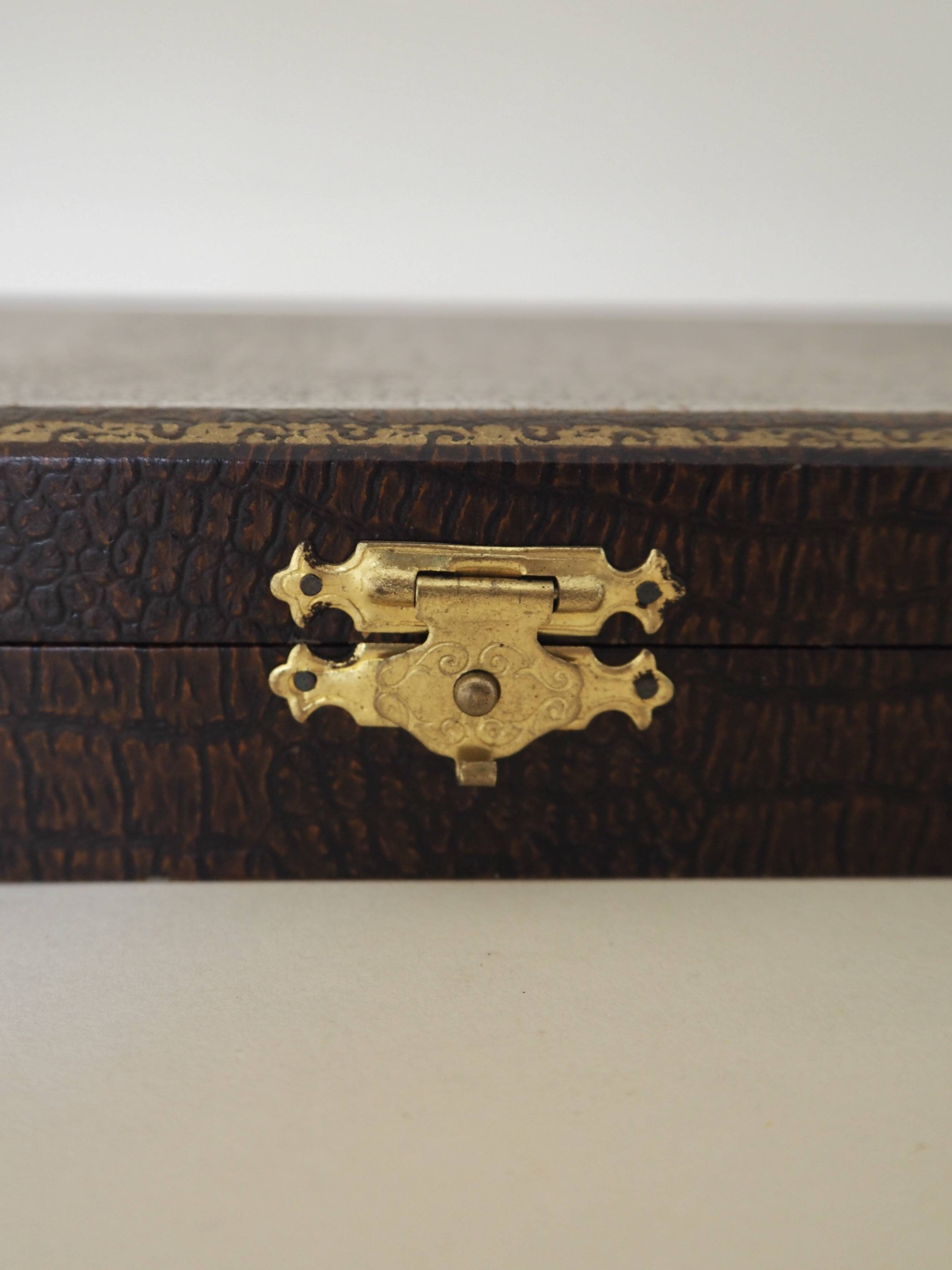 Set of 12 dessert knives Apollonox