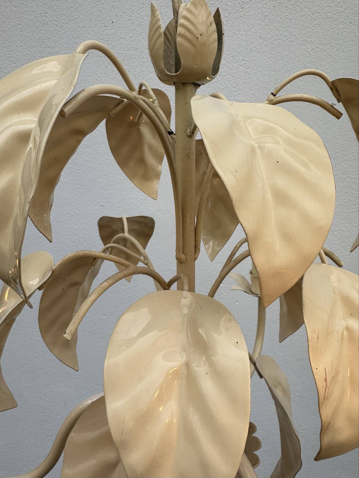 Lustre style florentin feuilles de tabac années 70