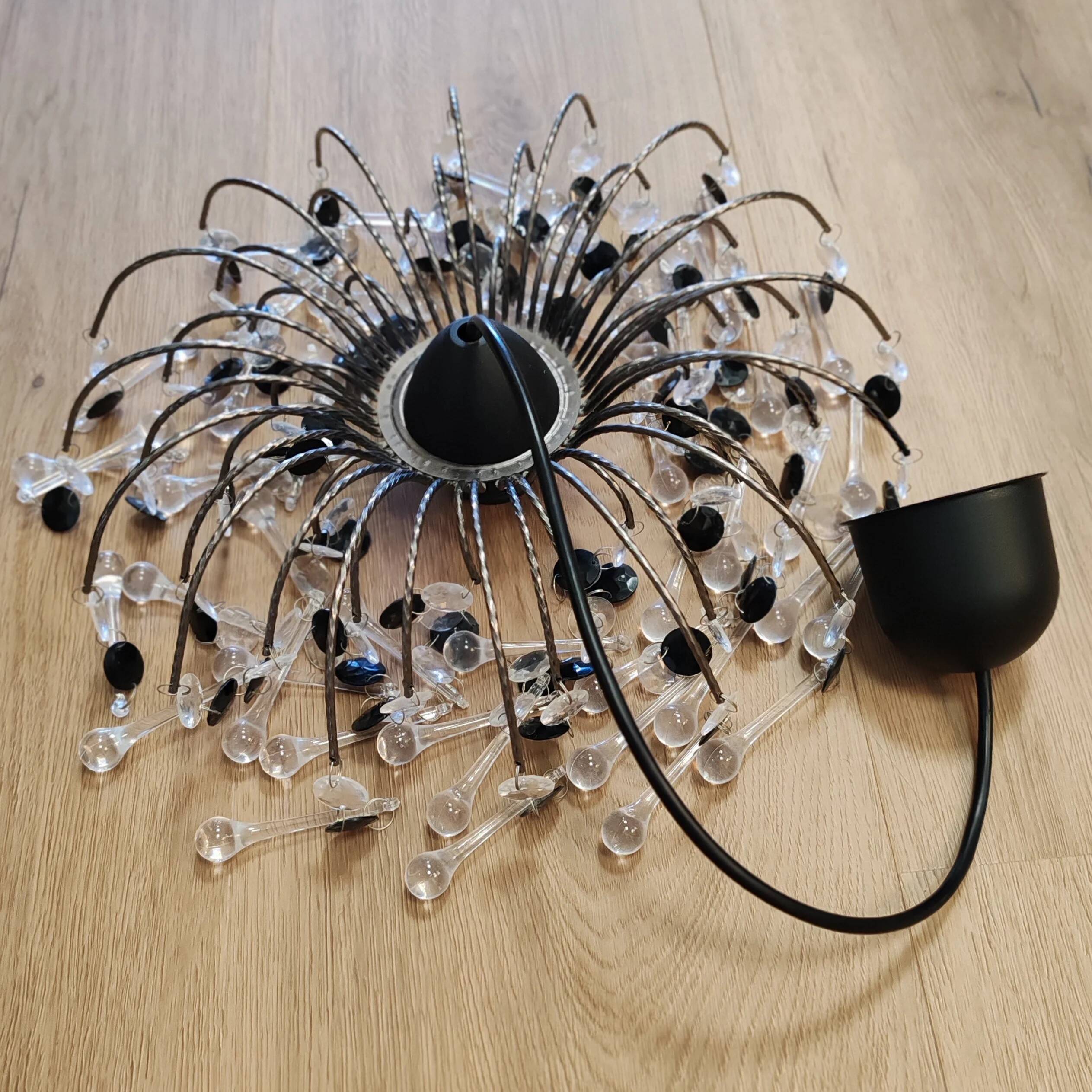 Chandelier with pendants