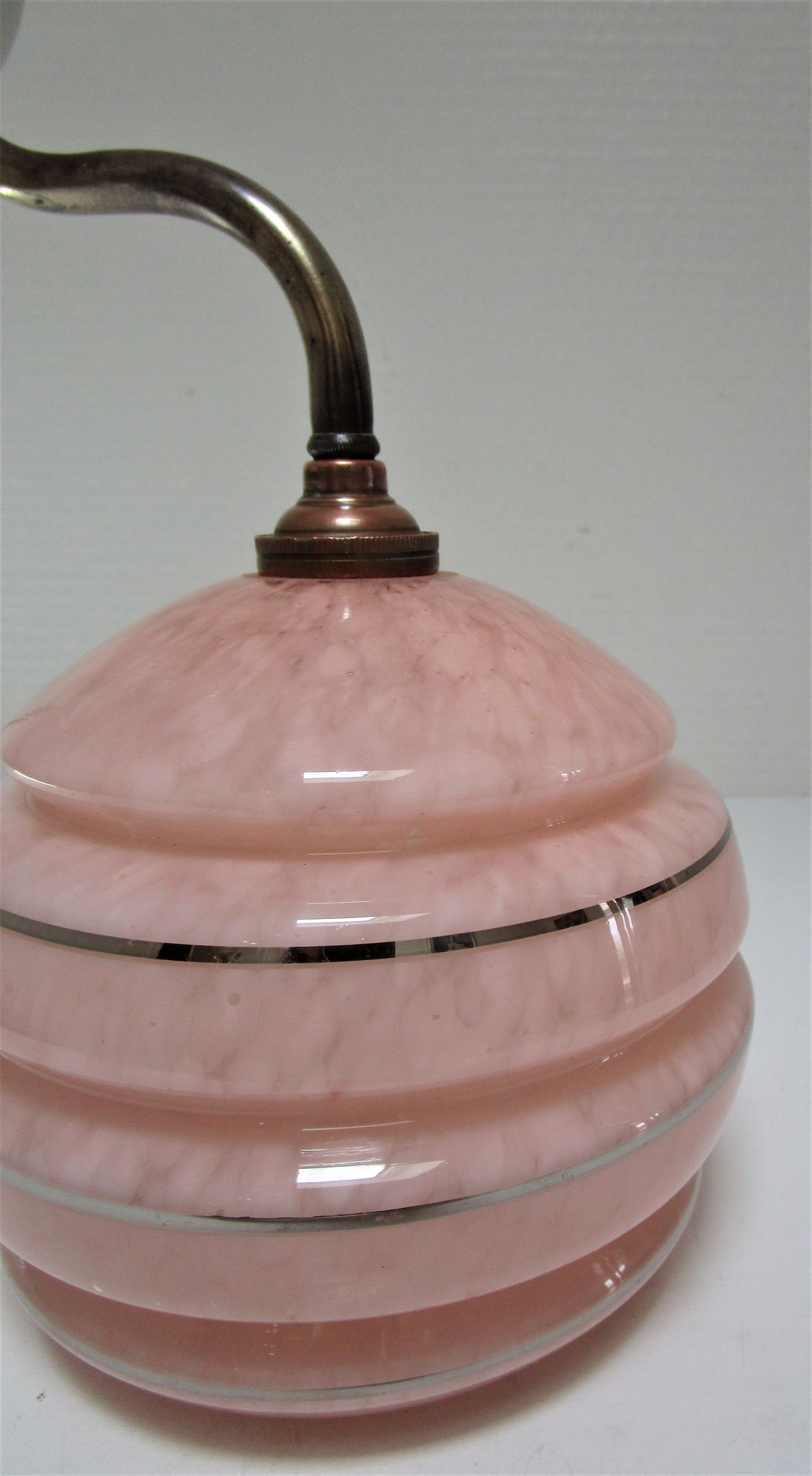 Porcelain porcelain patinated glass of Clichy pink Art Deco