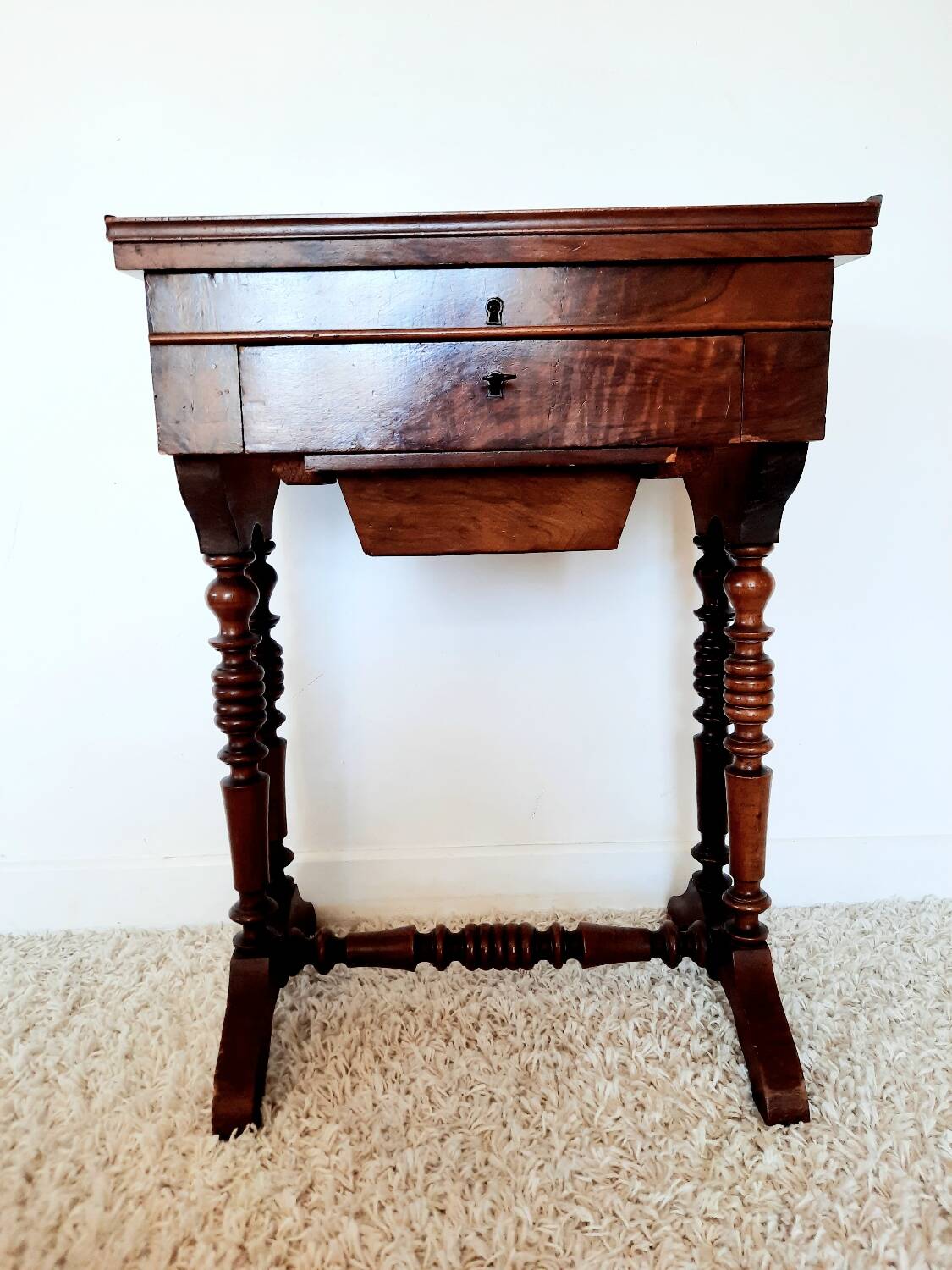 Small vintage cabinet/nightstand