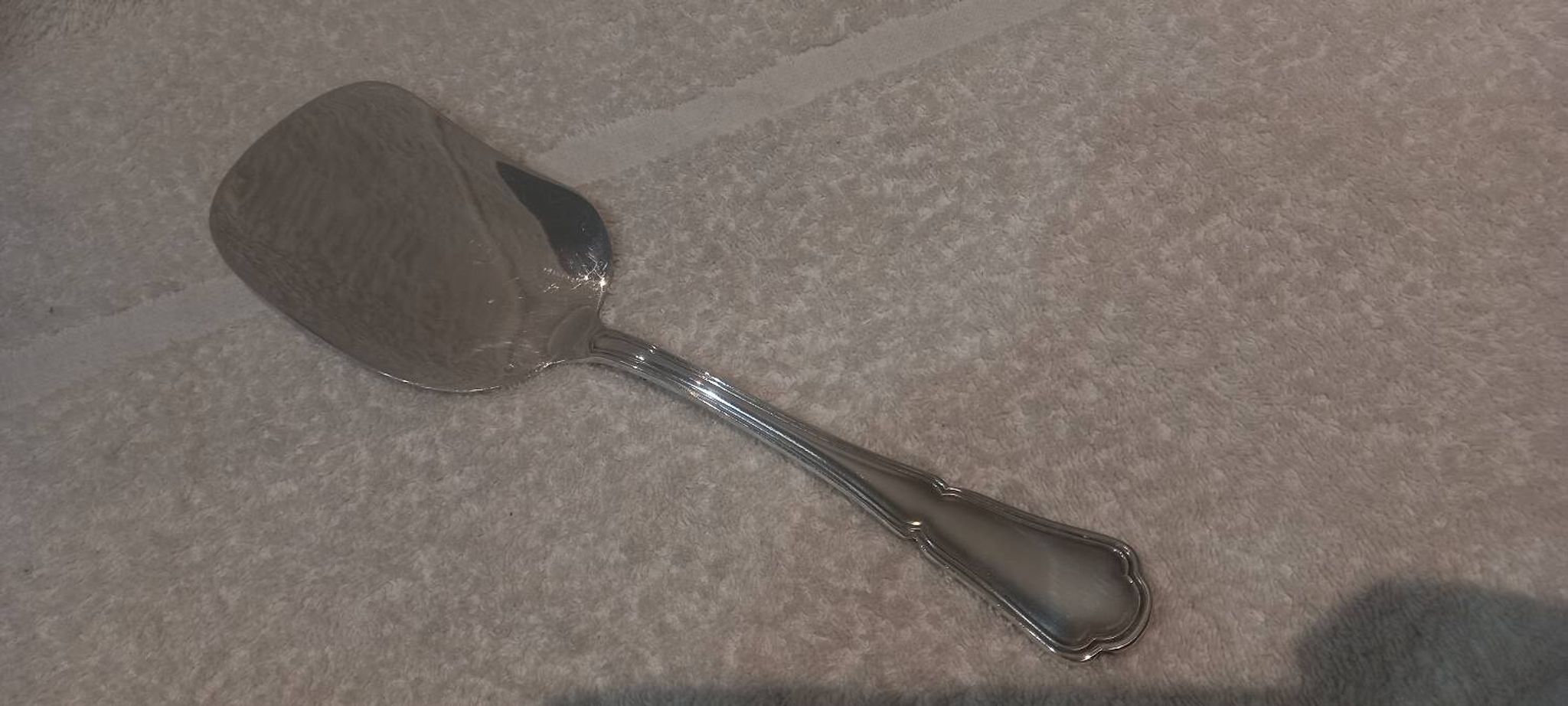 Pelle à servir la glace métal argenté orfèvre Ercuis contours 24,6cm