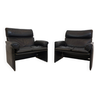 Saporiti Italia set of 2 leather armchairs by Giovanni Offredi
