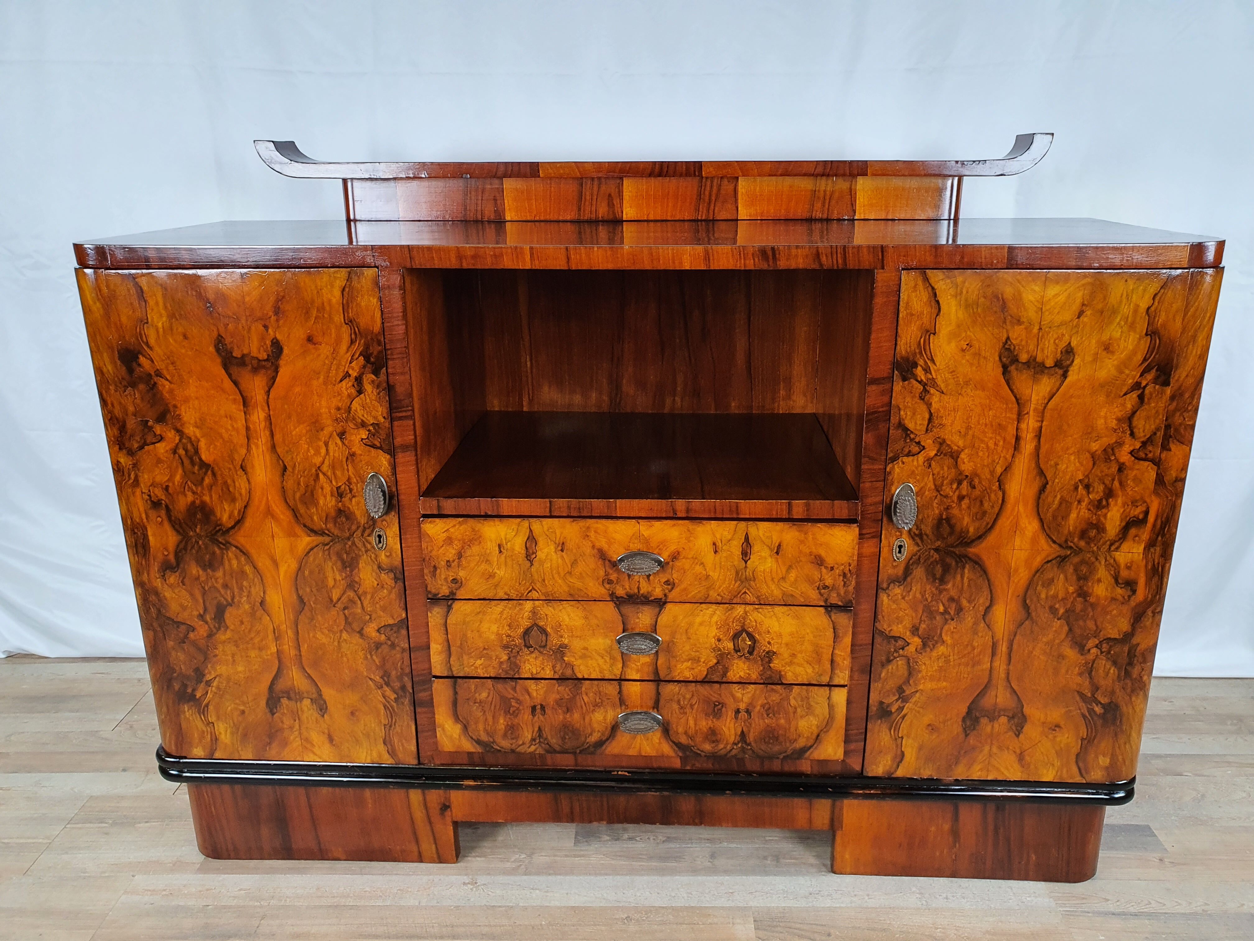 Art deco dining room sideboard in briar with upstand, 1940s