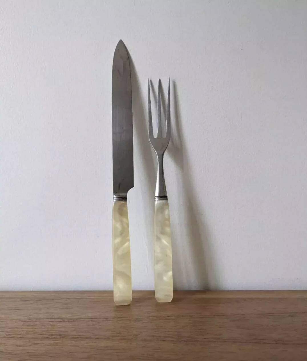 Stainless steel and mother-of-pearl serving cutlery
