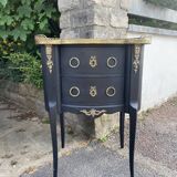 Black kidney chest of drawers in Louis XV old style