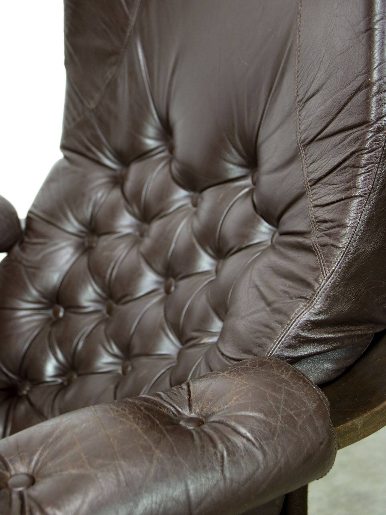 Luxurious Lounge Armchair in Leather, 1970s