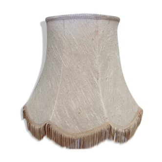 Lampshade with fringes