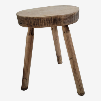 Tabouret vachet tripode bois massif clair