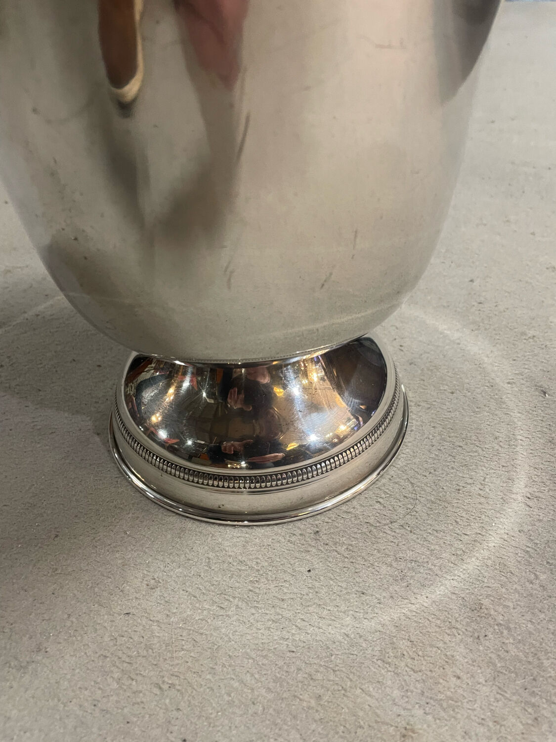 Champagne bucket in silver metal