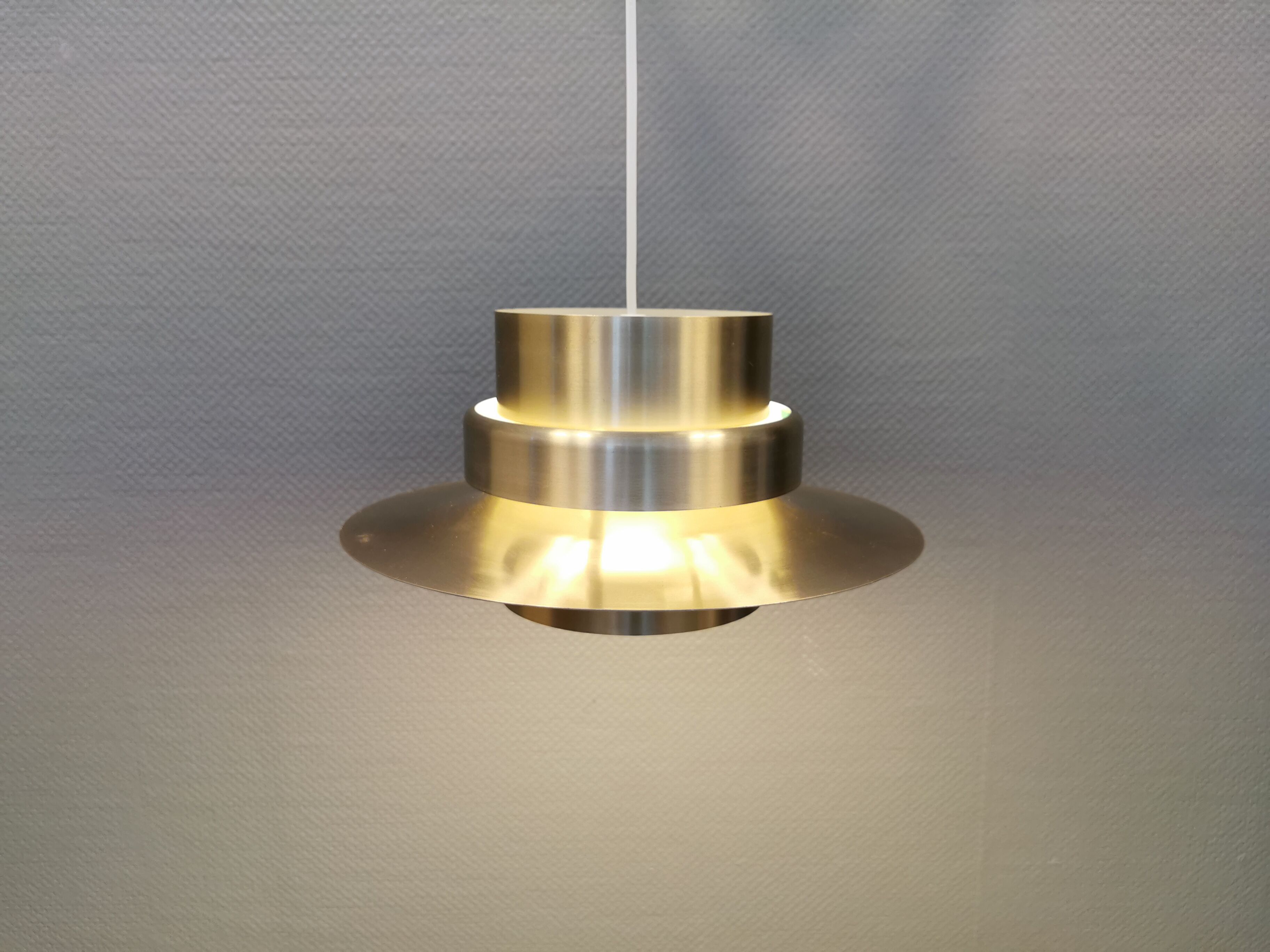 Danish hanging lamp in brass colored aluminum