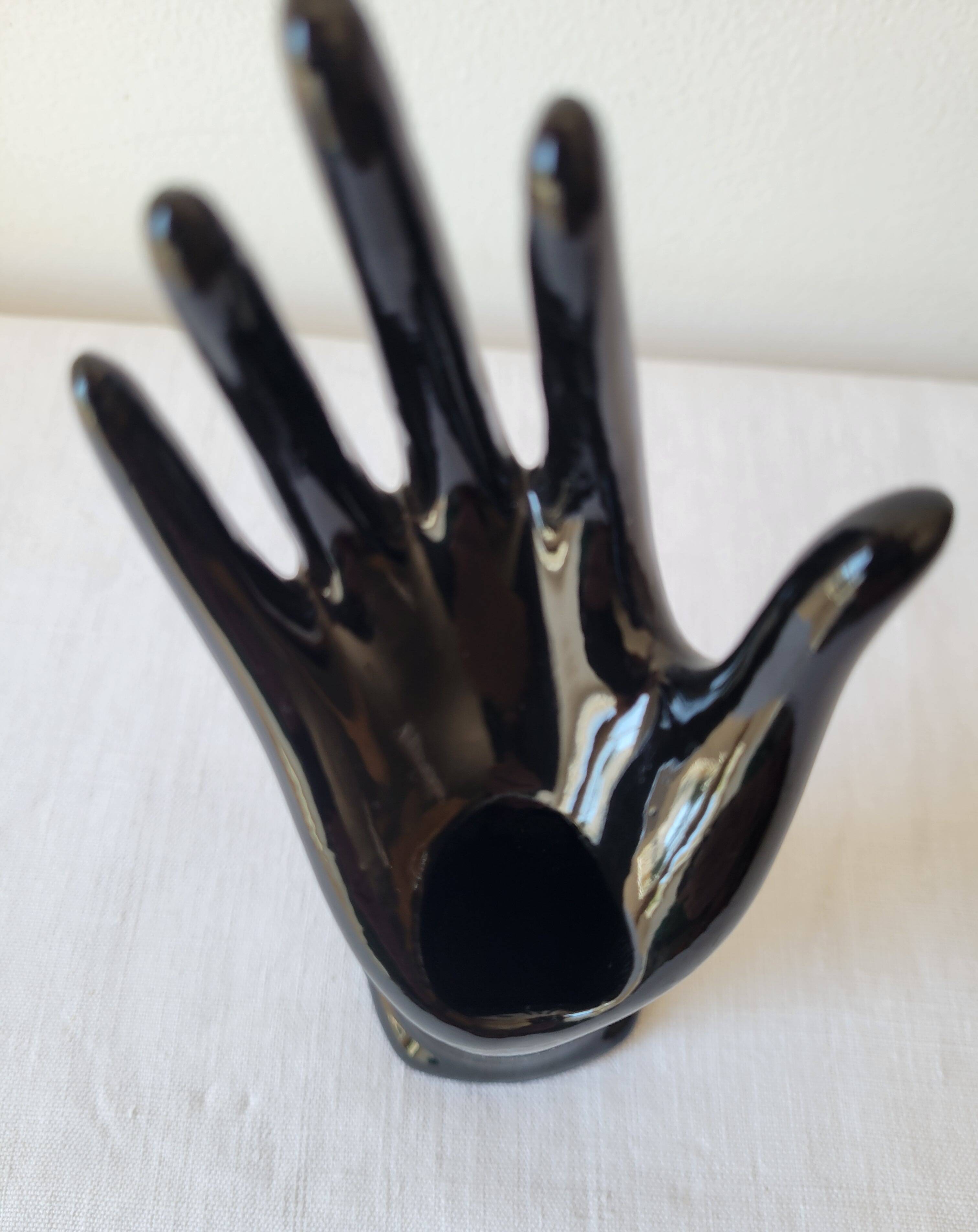 Hand-shaped soliflore vase