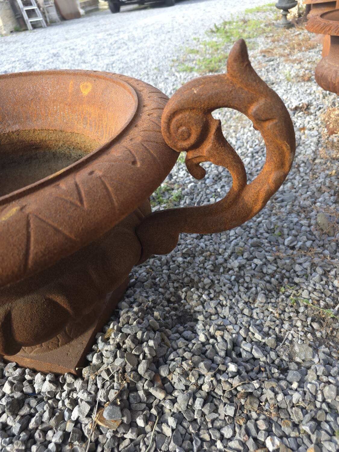 Medici vase with cast iron ears