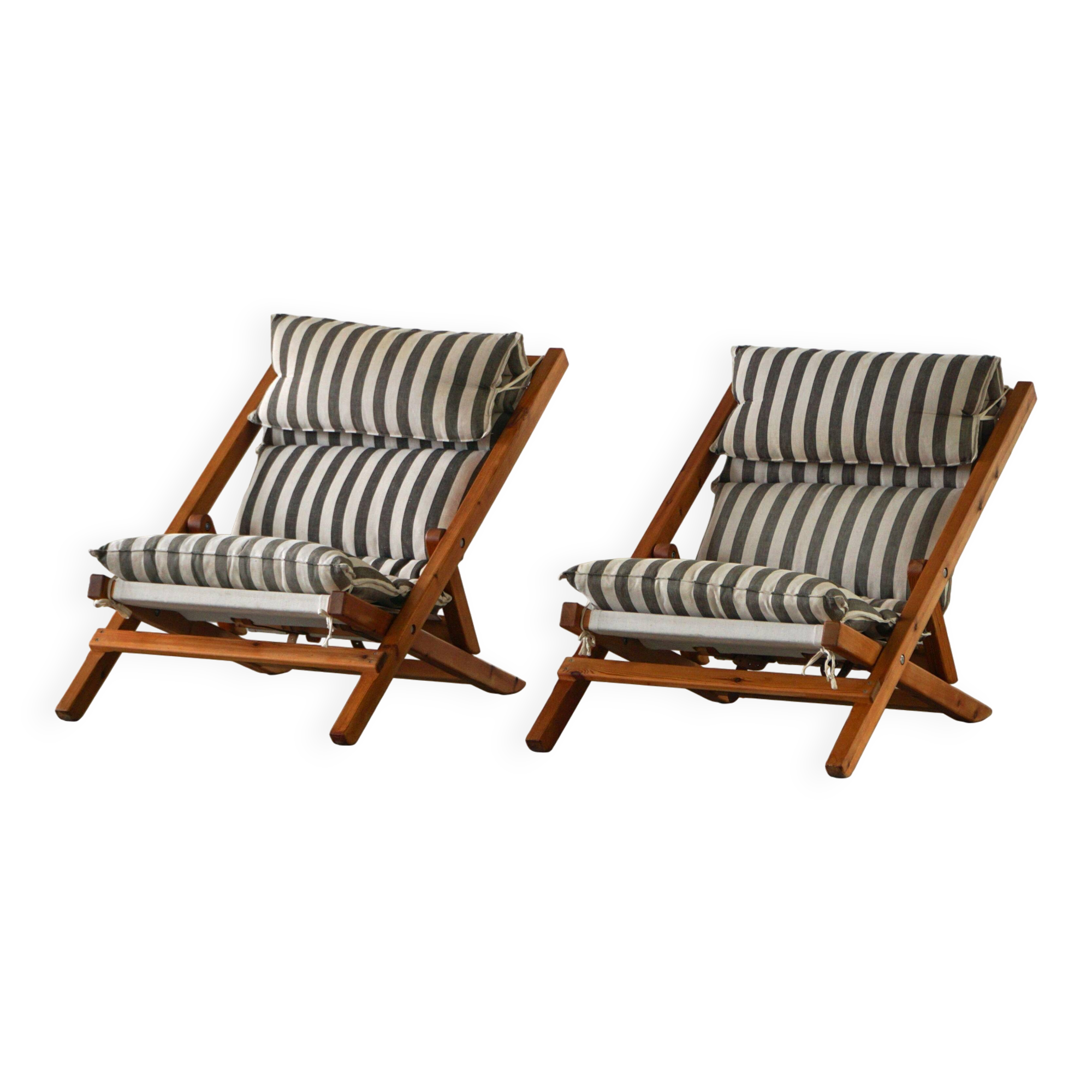 Mid-century dining/lounge chairs in pine and striped cotton canvas, Denmark, 1970s.