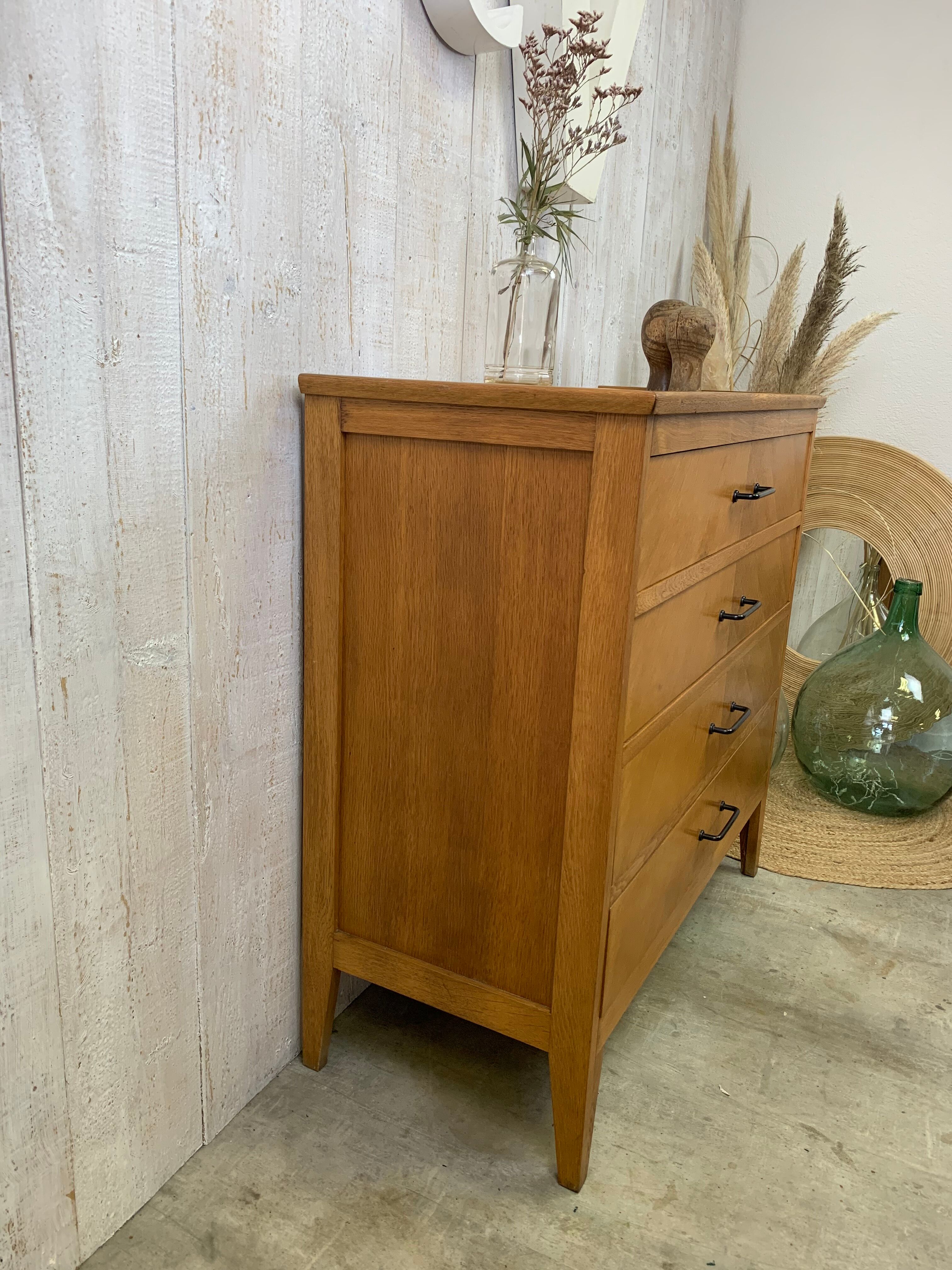 Vintage chest of drawers
