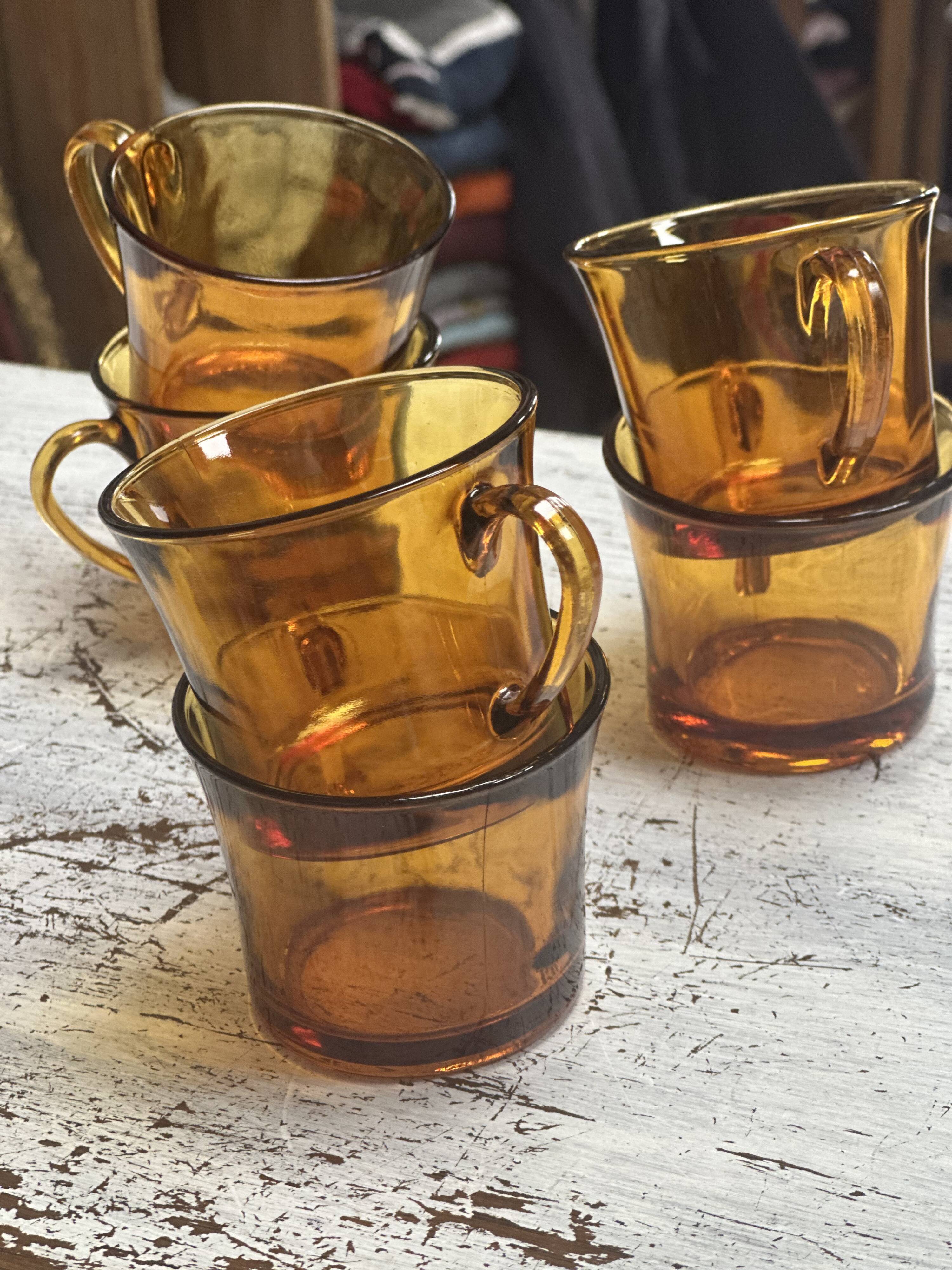 6 vintage Duralex cups