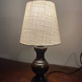 Élégante petite lampe en bois massif sculptée – abat-jour en tissu lin