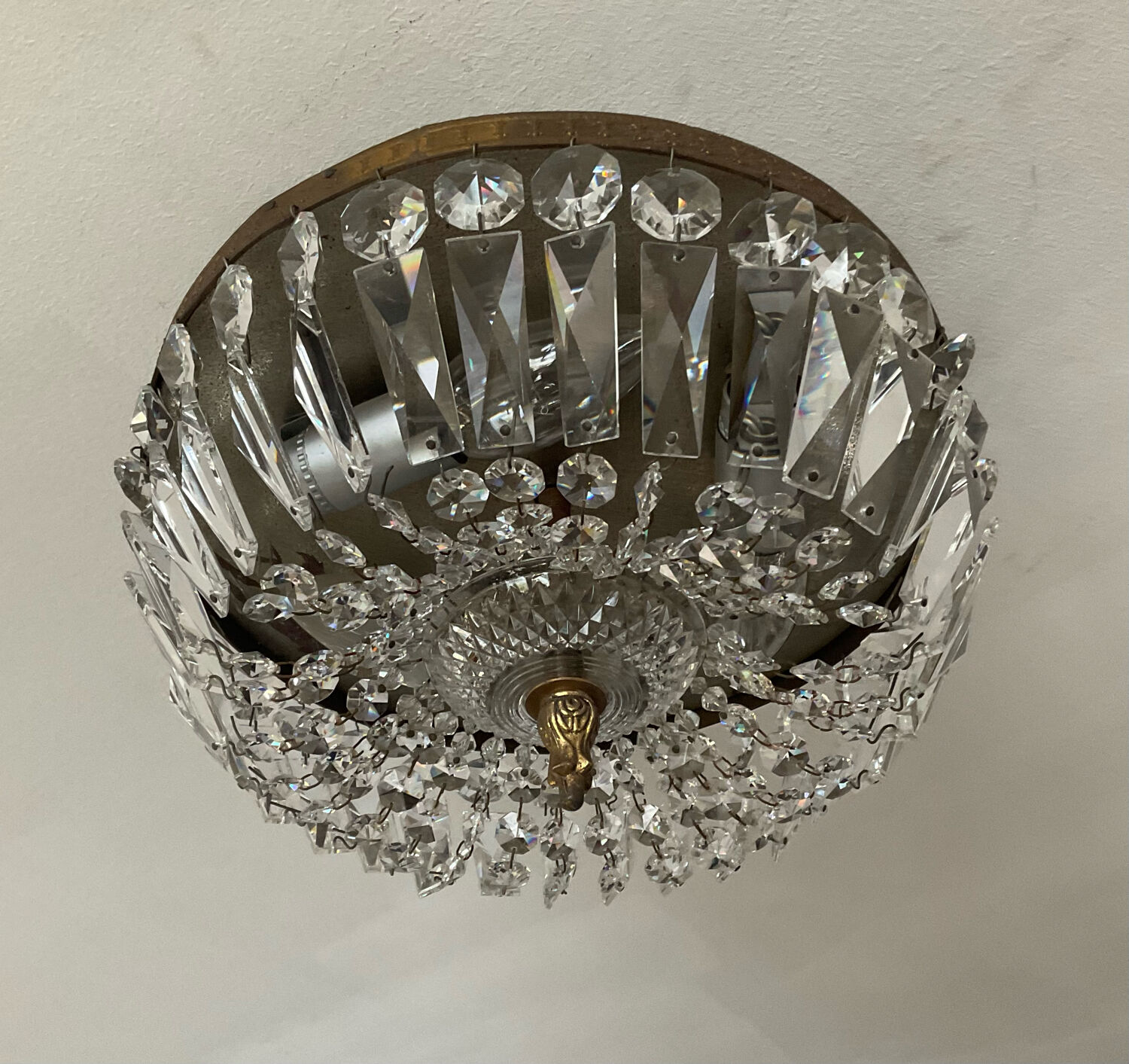 Golden ceiling lamp with crystal tassels