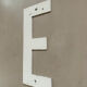 Lettre d’enseigne ancienne E, 27cm