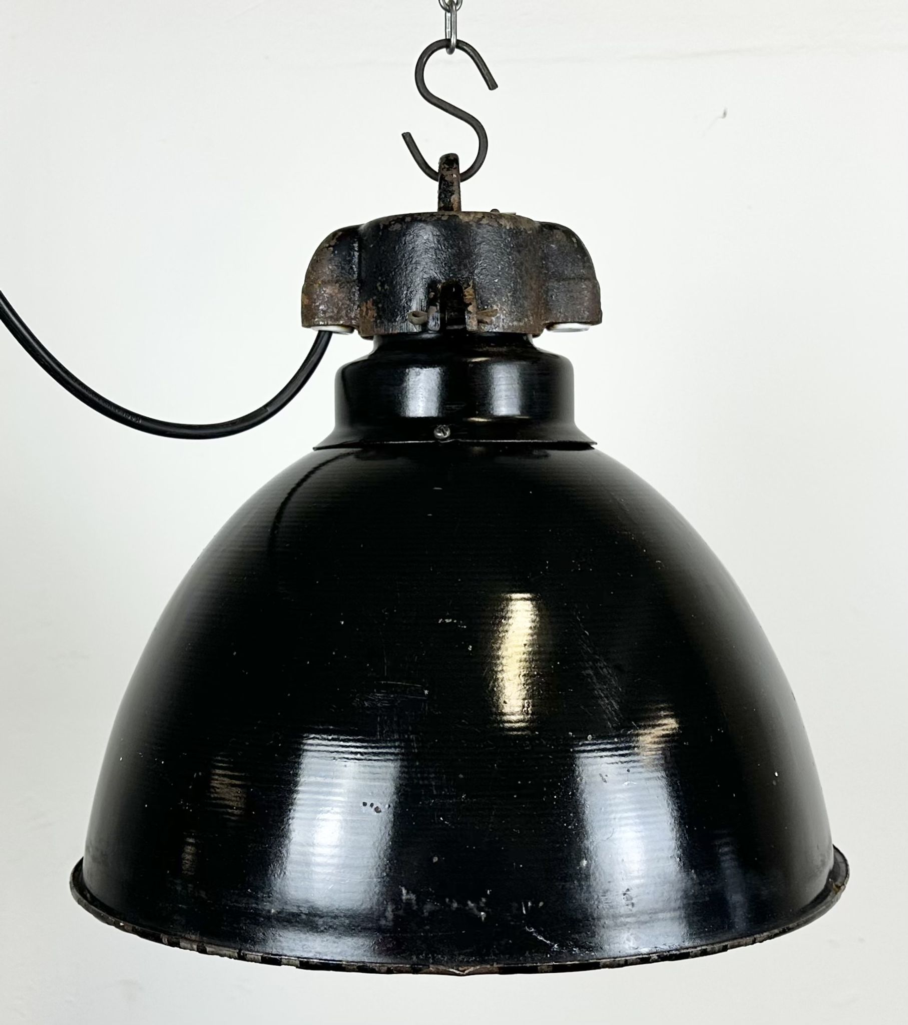 Industrial Bauhaus Black Enamel Pendant Lamp, 1930s
