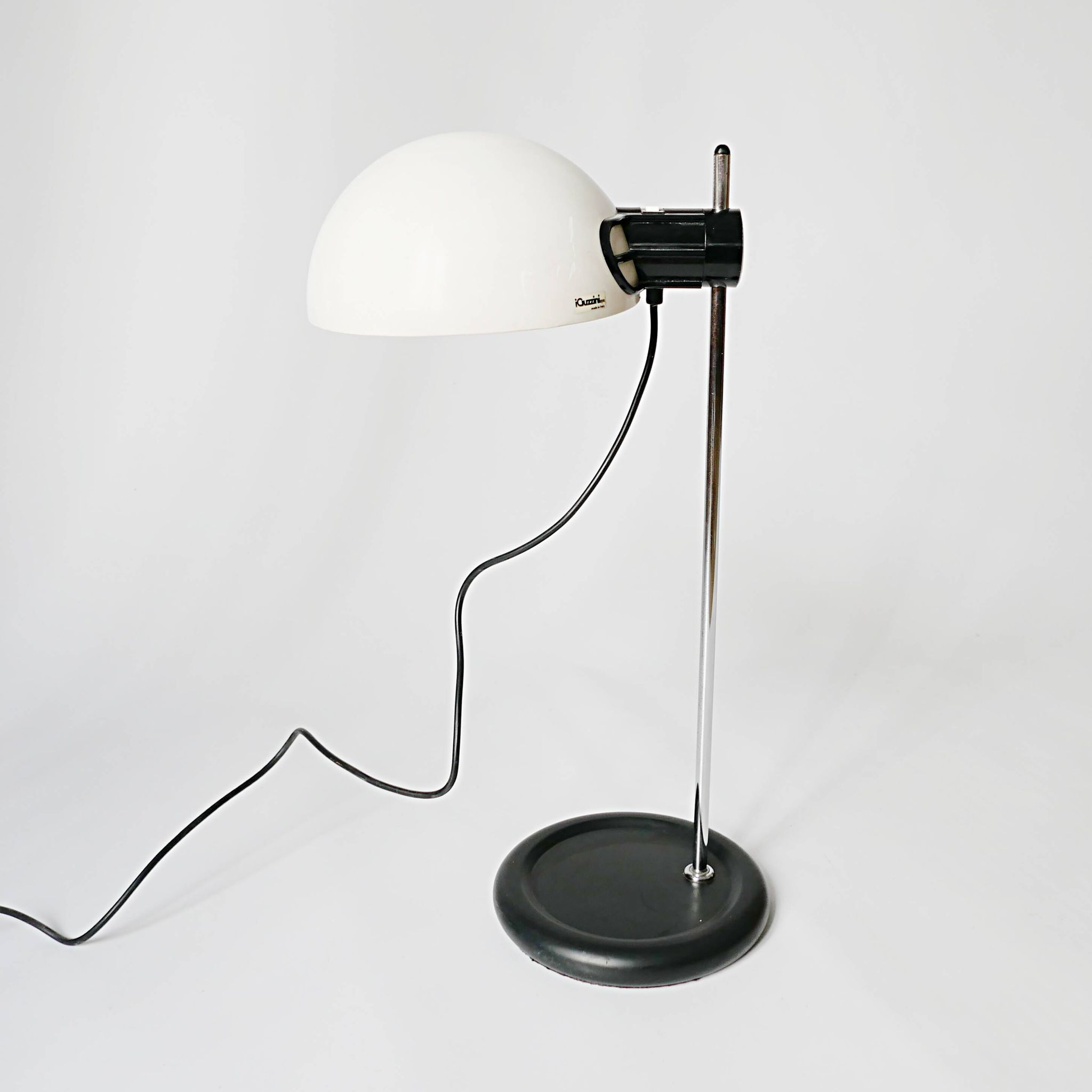 Guzzini lamp 1970s design 1970